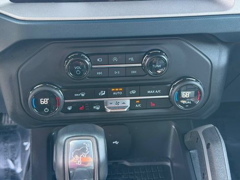 Used 2024 Ford Bronco Outer Banks AWD/4WD image 22