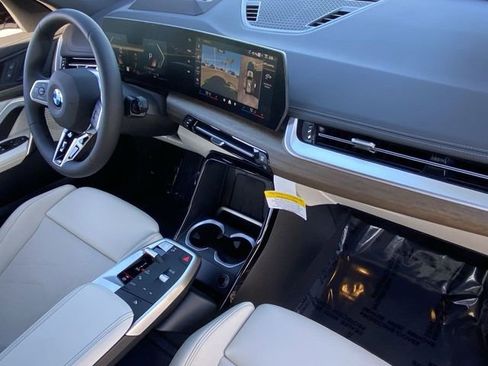 Used 2026 BMW X1 xDrive28i w/ Technology Package image 12