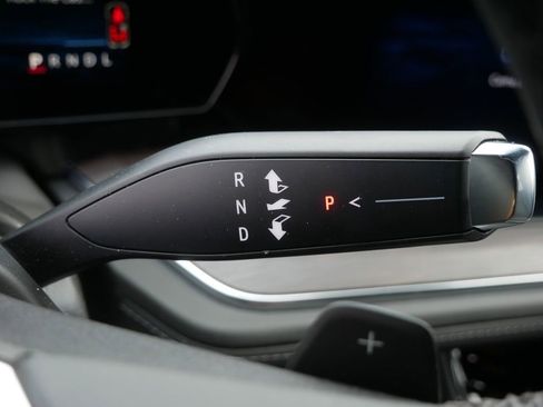 Used 2026 Chevrolet Tahoe LT w/ Comfort Package image 24