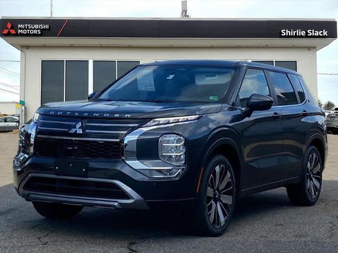 New 2025 Mitsubishi Outlander SE image 1