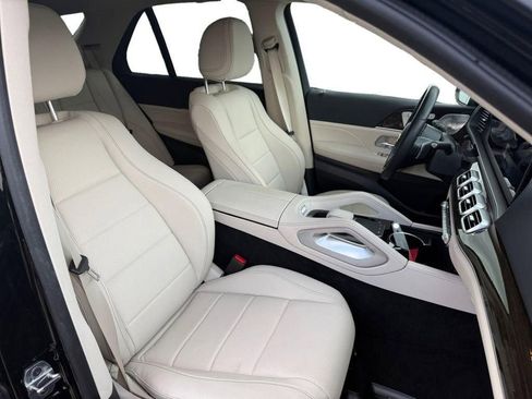Used 2025 Mercedes-Benz GLE 450e 4MATIC image 16