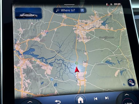 New 2025 Mercedes-Benz C 300 4MATIC Sedan image 18