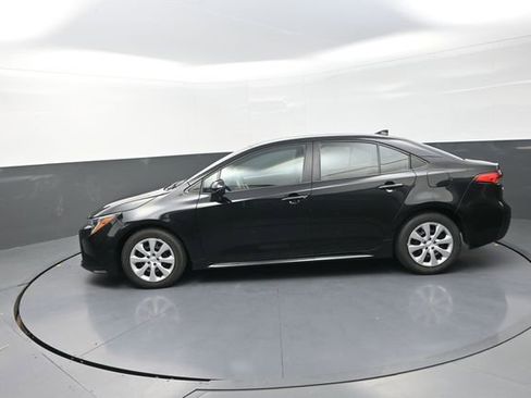 Used 2024 Toyota Corolla LE image 54