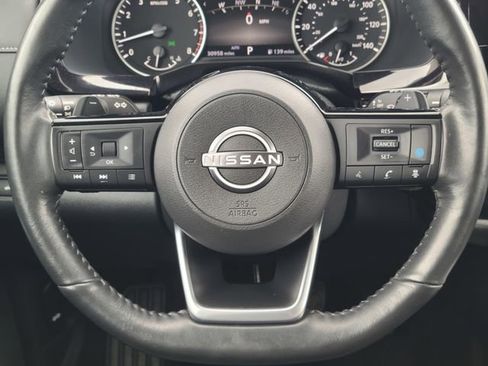 Used 2023 Nissan Pathfinder SL image 29