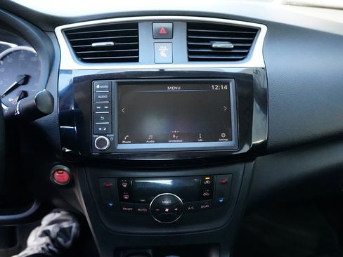 Used 2019 Nissan Sentra SV image 14