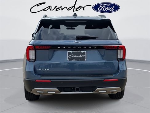 New 2025 Ford Explorer Active w/ Active Comfort Package image 6