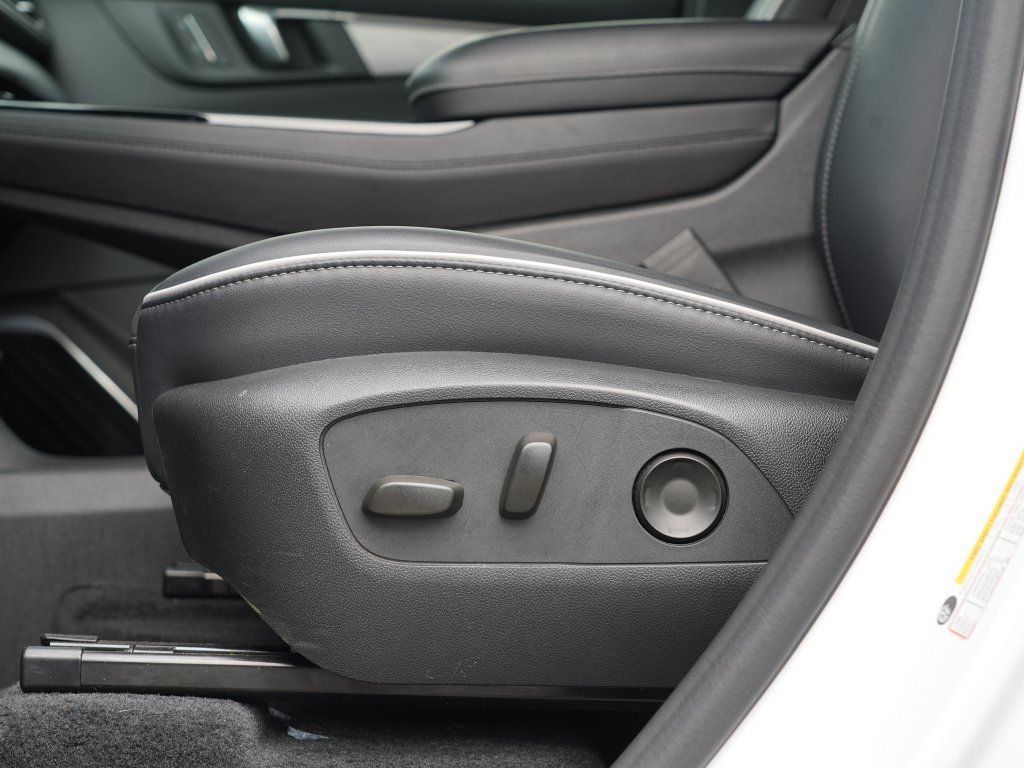 Certified 2026 Buick Enclave Preferred AWD/4WD image 15
