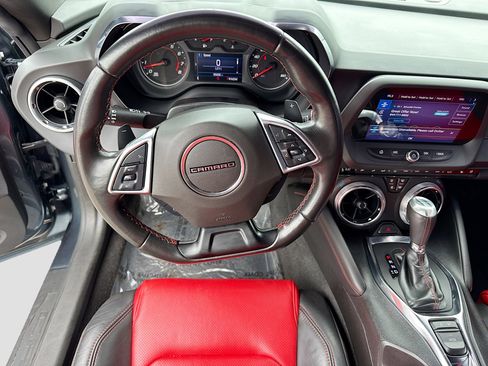 Used 2022 Chevrolet Camaro LT w/ Technology Package image 15