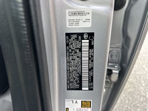 Used 2024 Toyota Prius Limited image 38