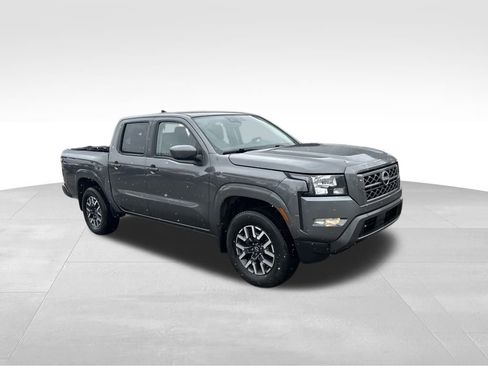 Used 2022 Nissan Frontier SV image 8