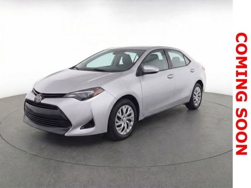 Used 2019 Toyota Corolla LE image 1