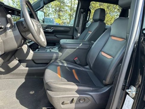 Used 2024 GMC Sierra 2500 AT4 w/ AT4 Premium Plus Package AWD/4WD image 13
