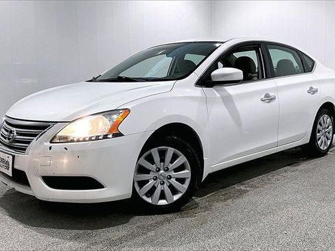 Used 2014 Nissan Sentra S image 3