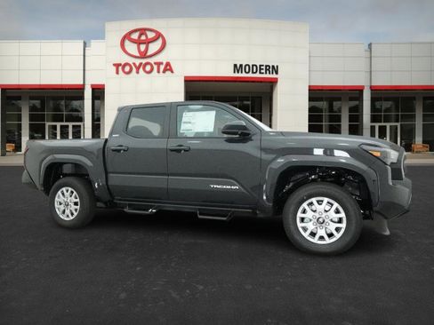 New 2025 Toyota Tacoma SR5 image 28