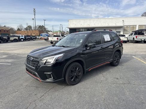 Used 2023 Subaru Forester Sport image 3