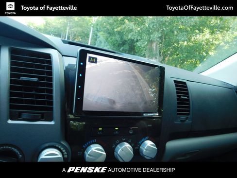 Used 2012 Toyota Tundra 4x4 CrewMax w/ SR5 Pkg image 10