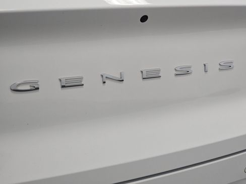 Used 2024 Genesis GV80 2.5T image 32