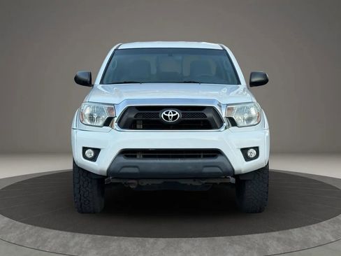 Used 2014 Toyota Tacoma 4x4 Double Cab image 2