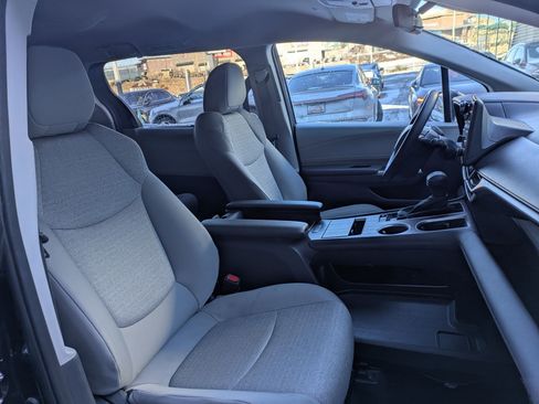 Used 2024 Toyota Sienna LE image 26