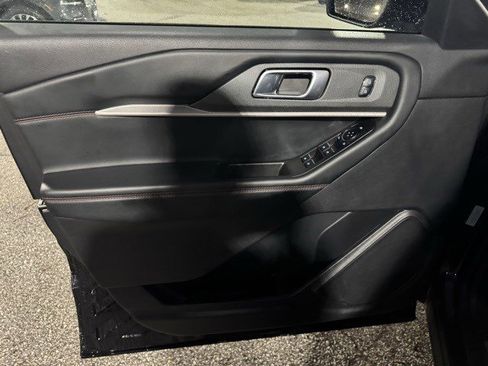Certified 2025 Ford Explorer ST-Line w/ ST-Line Street Pack image 10