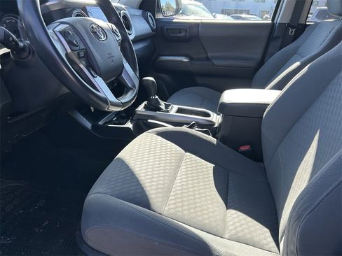 Used 2020 Toyota Tacoma SR5 image 11