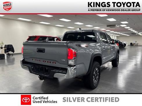 Certified 2021 Toyota Tacoma TRD Off-Road AWD/4WD image 8