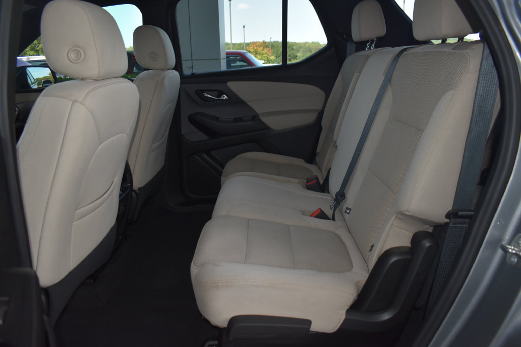 Used 2024 Chevrolet Traverse LS FWD image 15