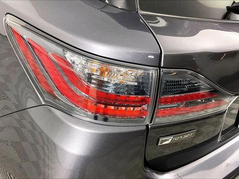 Used 2016 Lexus CT 200h image 27