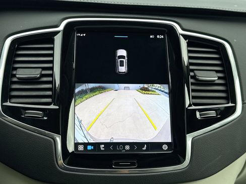 Used 2023 Volvo XC90 B6 Ultimate w/ Protection Package AWD/4WD image 19