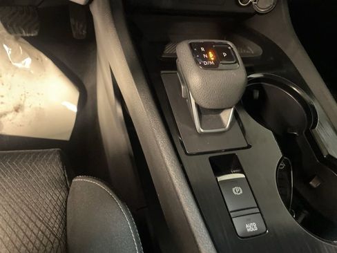 Used 2024 Nissan Rogue SV image 25