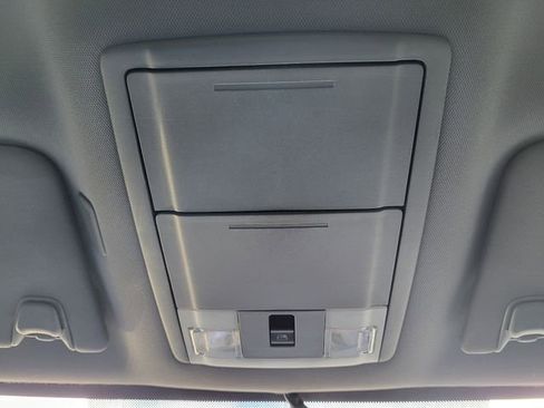 Used 2012 Ford F150 XLT w/ XLT Chrome Pkg image 25