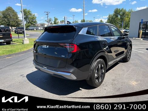 New 2026 Kia Sportage LX w/ LX Convenience Package AWD/4WD image 8
