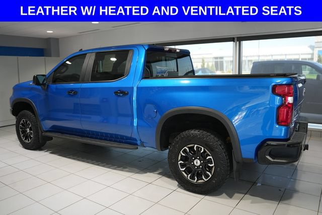 Used 2023 Chevrolet Silverado 1500 ZR2 w/ Technology Package AWD/4WD image 4