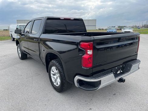 Used 2022 Chevrolet Silverado 1500 LT AWD/4WD image 5