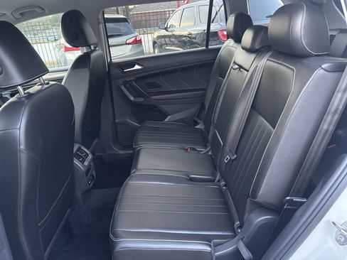 Used 2024 Volkswagen Tiguan SE image 26