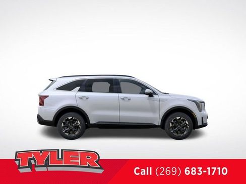 New 2026 Kia Sorento S image 8