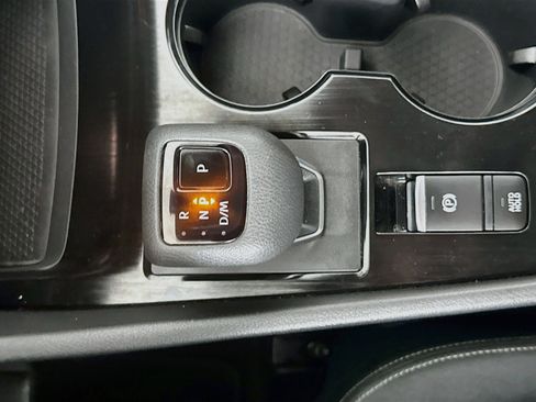 Used 2022 Nissan Rogue SV FWD image 24