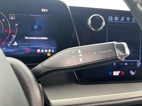 Used 2024 Chevrolet Traverse LT w/ Midnight/Sport Edition image 21