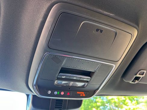 Used 2026 Chevrolet Traverse RS FWD image 69