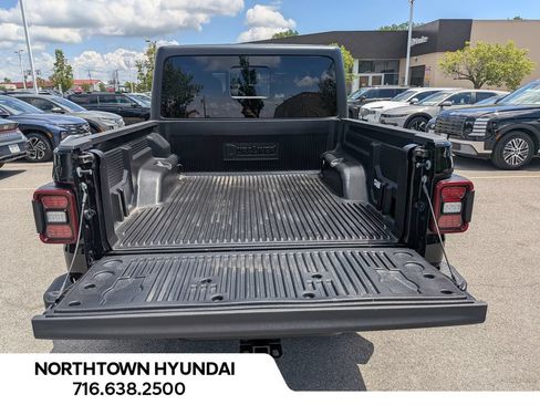 Used 2026 Jeep Gladiator Mojave AWD/4WD image 33