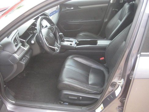 Used 2017 Honda Civic Touring image 14
