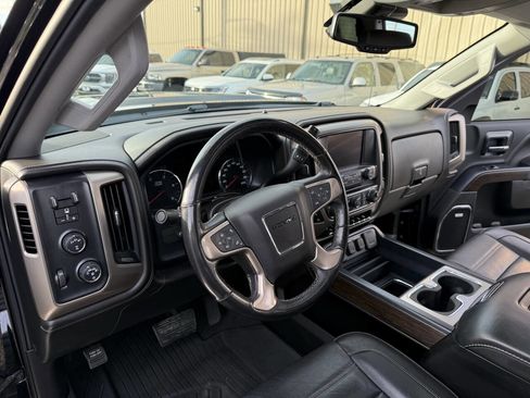 Used 2019 GMC Sierra 3500 Denali image 21