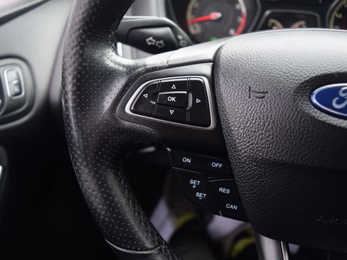 Used 2017 Ford Focus ST image 6