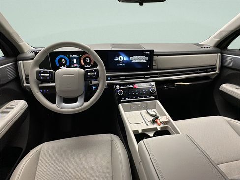 Certified 2025 Hyundai Santa Fe SEL image 22