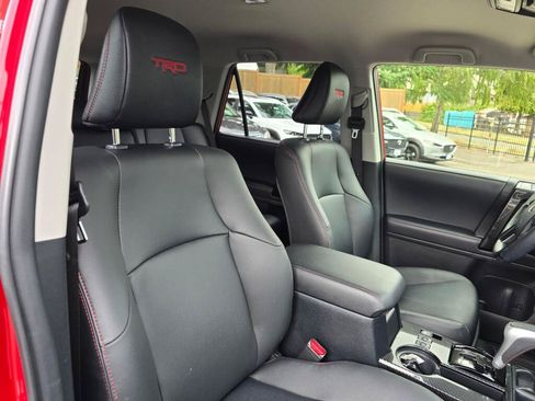 Used 2024 Toyota 4Runner TRD Off-Road Premium w/ Off Road Premium Plus Package AWD/4WD image 11
