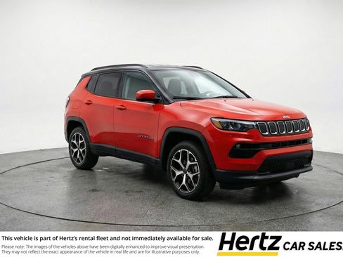 Used 2025 Jeep Compass Limited image 1