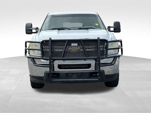 Used 2011 Chevrolet Silverado 2500 W/T AWD/4WD image 4