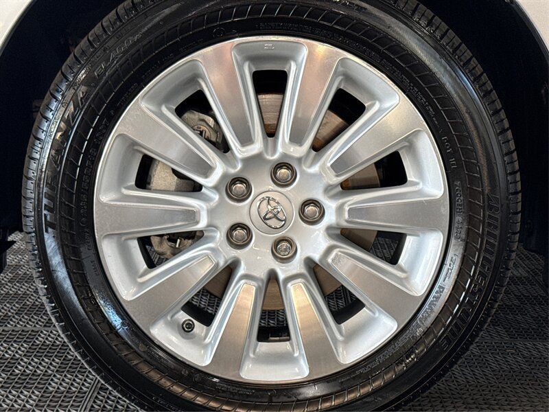 Used 2013 Toyota Sienna Limited w/ Premium Pkg AWD/4WD image 19