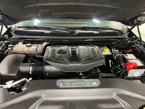 Used 2024 Jeep Wagoneer L Series II w/ Flexible Seating Group image 28