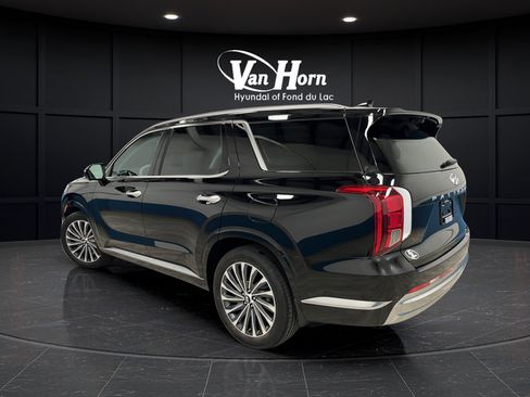 Used 2025 Hyundai Palisade Calligraphy FWD image 5